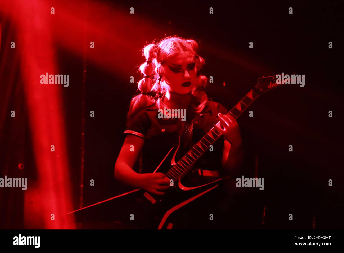 24 ottobre 2024, città del Messico, Ciudad de Mexico, Messico: Noizith membro della band electro Goth Pop americana-austriaca Aesthetic Perfection si esibisce sul palco come parte del Fall Goth Tour 2024 al San Rafael Forum. Il 24 ottobre 2024 a città del Messico, Messico. (Credit Image: © Carlos Santiago/eyepix via ZUMA Press Wire) SOLO PER USO EDITORIALE! Non per USO commerciale! Foto Stock