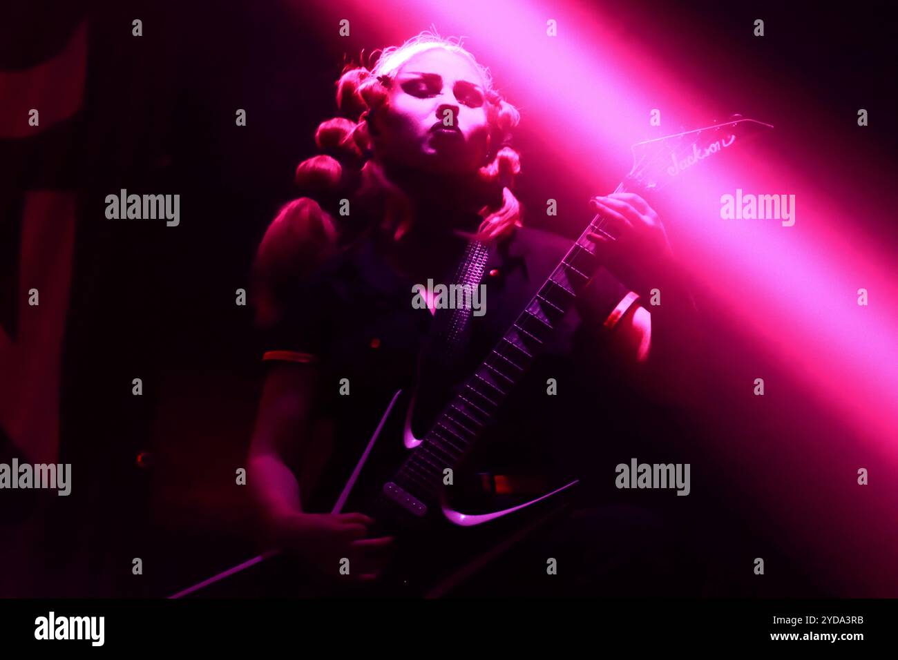 24 ottobre 2024, città del Messico, Ciudad de Mexico, Messico: Noizith membro della band electro Goth Pop americana-austriaca Aesthetic Perfection si esibisce sul palco come parte del Fall Goth Tour 2024 al San Rafael Forum. Il 24 ottobre 2024 a città del Messico, Messico. (Credit Image: © Carlos Santiago/eyepix via ZUMA Press Wire) SOLO PER USO EDITORIALE! Non per USO commerciale! Foto Stock