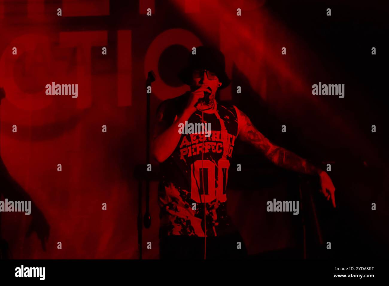 24 ottobre 2024, città del Messico, Ciudad de Mexico, Messico: Daniel Graves cantante della band electro Goth Pop americana-austriaca Aesthetic Perfection si esibisce sul palco come parte del Fall Goth Tour 2024 al San Rafael Forum. Il 24 ottobre 2024 a città del Messico, Messico. (Credit Image: © Carlos Santiago/eyepix via ZUMA Press Wire) SOLO PER USO EDITORIALE! Non per USO commerciale! Foto Stock