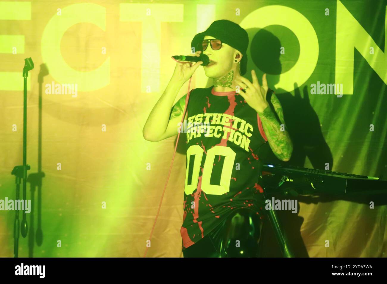 24 ottobre 2024, città del Messico, Ciudad de Mexico, Messico: Daniel Graves cantante della band electro Goth Pop americana-austriaca Aesthetic Perfection si esibisce sul palco come parte del Fall Goth Tour 2024 al San Rafael Forum. Il 24 ottobre 2024 a città del Messico, Messico. (Credit Image: © Carlos Santiago/eyepix via ZUMA Press Wire) SOLO PER USO EDITORIALE! Non per USO commerciale! Foto Stock