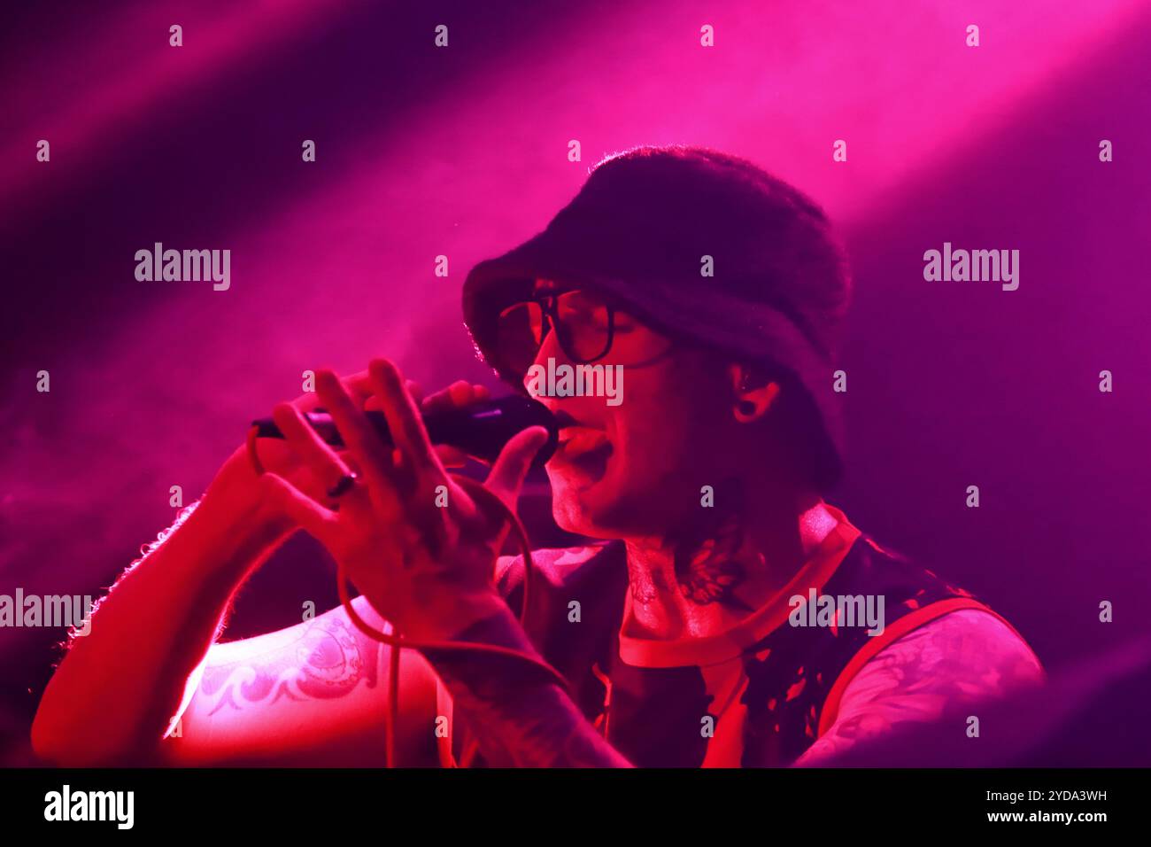 24 ottobre 2024, città del Messico, Ciudad de Mexico, Messico: Daniel Graves cantante della band electro Goth Pop americana-austriaca Aesthetic Perfection si esibisce sul palco come parte del Fall Goth Tour 2024 al San Rafael Forum. Il 24 ottobre 2024 a città del Messico, Messico. (Credit Image: © Carlos Santiago/eyepix via ZUMA Press Wire) SOLO PER USO EDITORIALE! Non per USO commerciale! Foto Stock