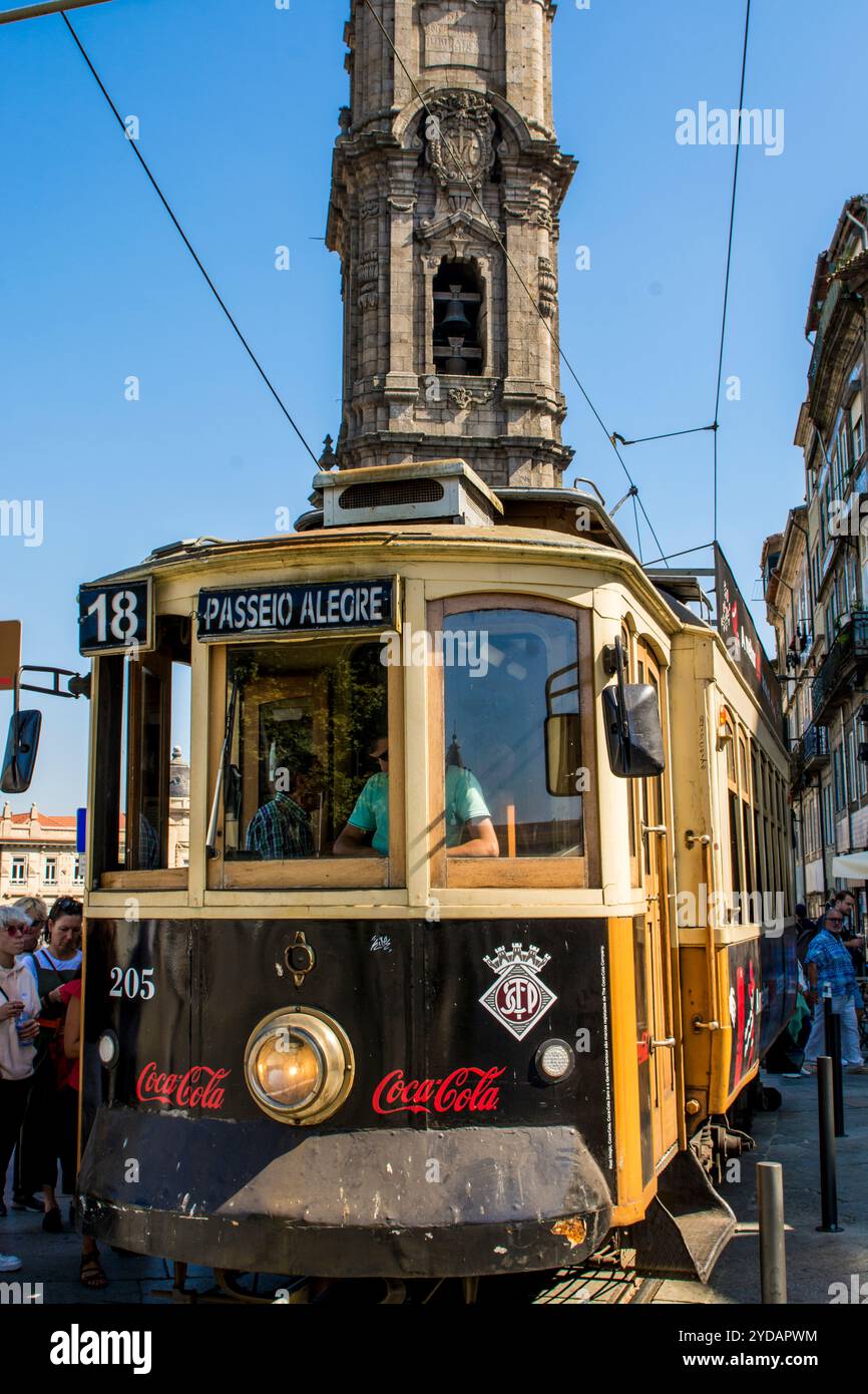 Tram pubblico, Porto, Portogallo. Foto Stock