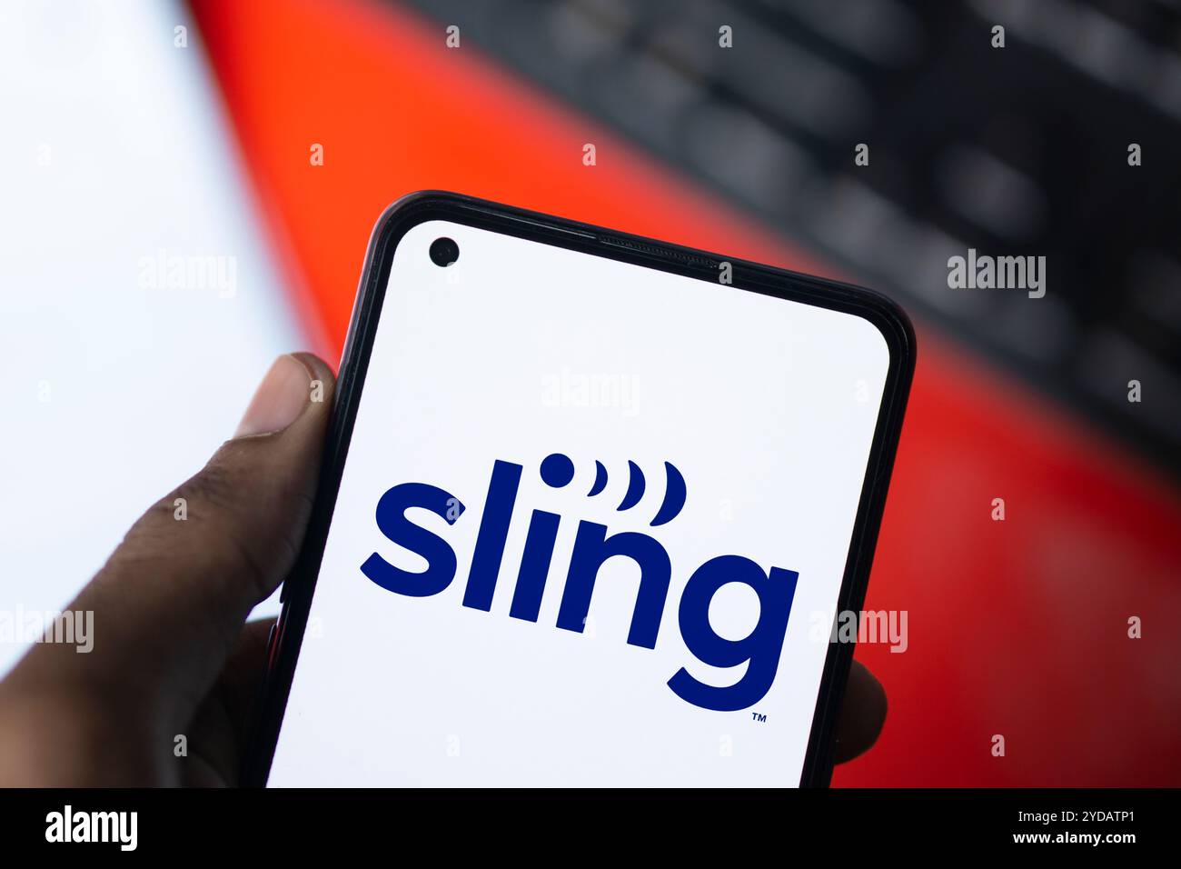 Dacca, Bangladesh - 13 luglio 2024: Il logo SLED viene visualizzato sullo smartphone. Foto Stock