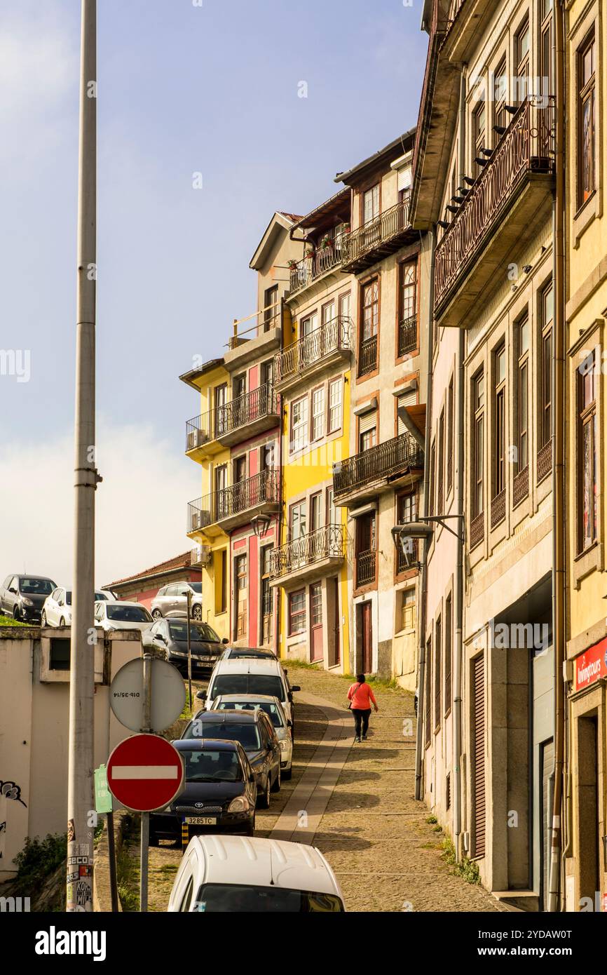 Scene di strada intorno alla città vecchia, Porto, Portogallo. Foto Stock
