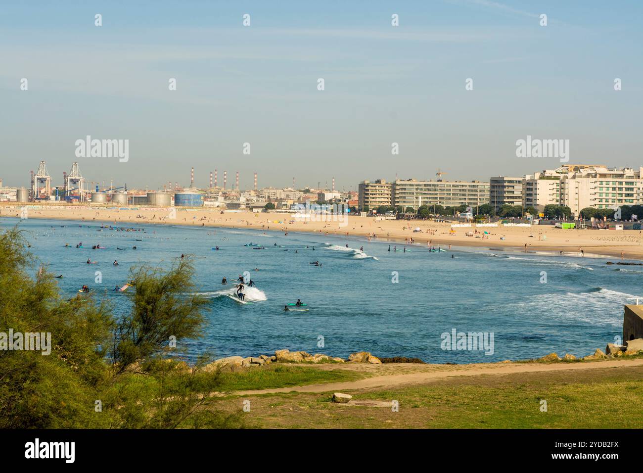 Praia de Matosinhos (spiaggia di Matosinhos) vicino al forte di San Francesco Saverio, Porto, Portogallo. Foto Stock