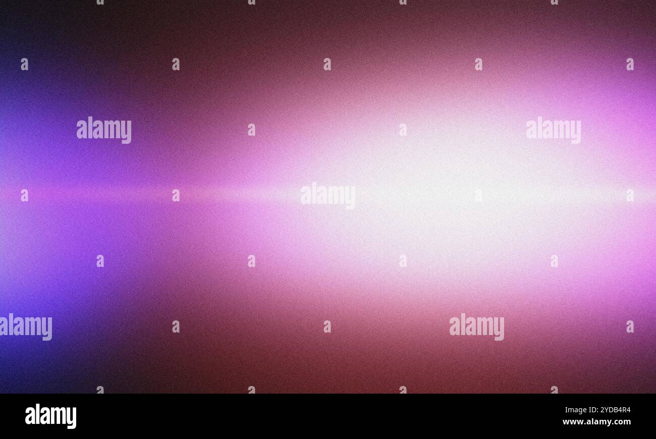 Sfondo granuloso astratto che sbiadisce dal viola al rosa con una luce intensa Foto Stock