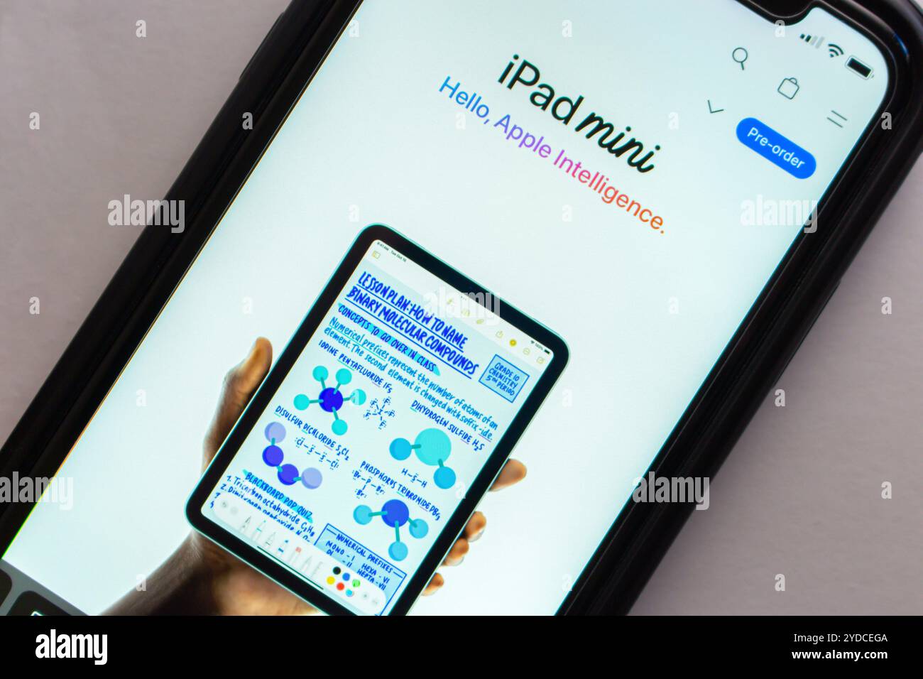 Nuovo sito Web iPad mini (iPad mini 7). IPad mini 7 è il nuovo tablet Apple, dotato di supporto A17 Pro e Apple Pencil Pro, che ne migliorano le prestazioni Foto Stock