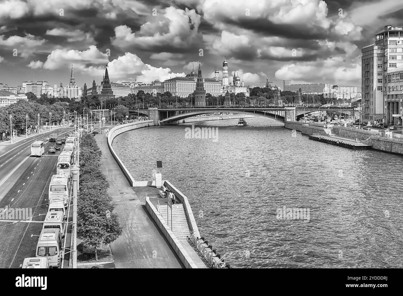 Scenic veduta aerea fiume Moskva e il Cremlino, nel centro di Mosca, Russia Foto Stock