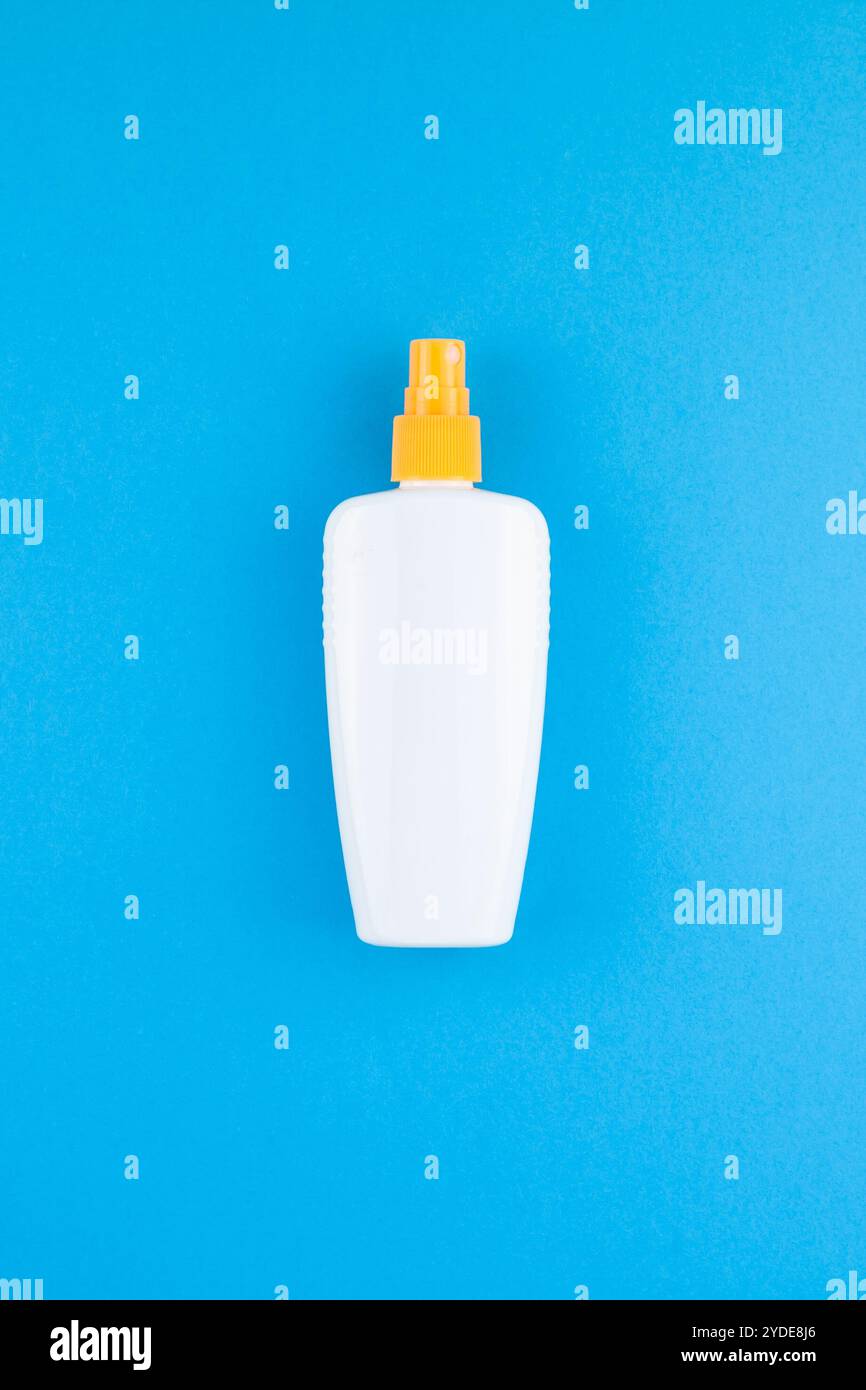 Mockup di bottiglie con protezione solare Foto Stock