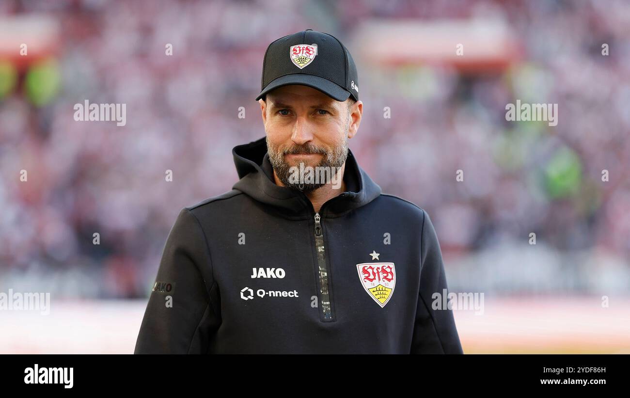 Stoccarda, Germania. 26 ottobre 2024. Im Bild: Allenatore Sebastian Hoeness (VFB Stoccarda), 26.10.2024, Fussball, Bundesliga, VfB Stuttgart - Holstein Kiel, GER, Stoccarda, MHP Arena, LE NORMATIVE DFL VIETANO QUALSIASI USO DI FOTOGRAFIE COME SEQUENZE DI IMMAGINI E/O QUASI-VIDEO. Credito: dpa/Alamy Live News Foto Stock