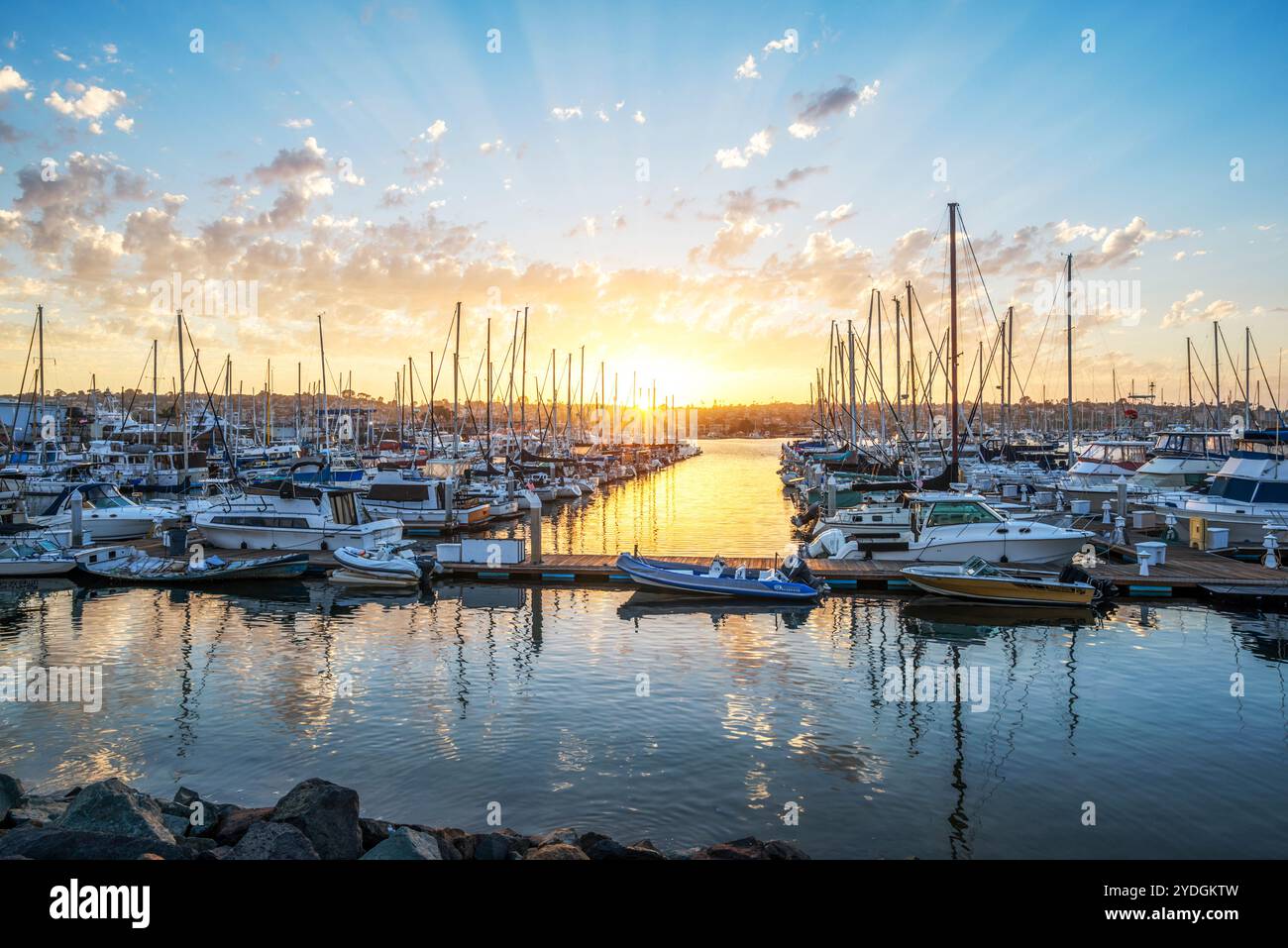 Tramonto sul porticciolo di Shelter Island. San Diego, California, Stati Uniti. Foto Stock