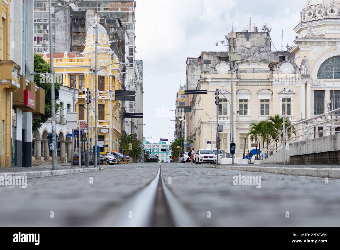 Salvador, Bahia, Brasile - 12 ottobre 2024: Vista bassa della famosa via del Cile nel centro storico della città di Salvador, Bahia. Foto Stock