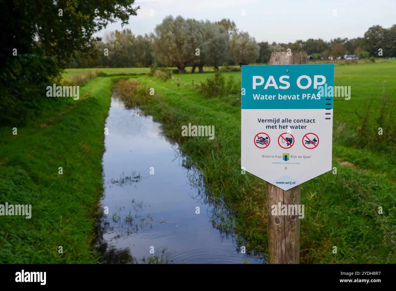 Avvertenza PFAS nel fosso di Gelderland, Olanda Foto Stock