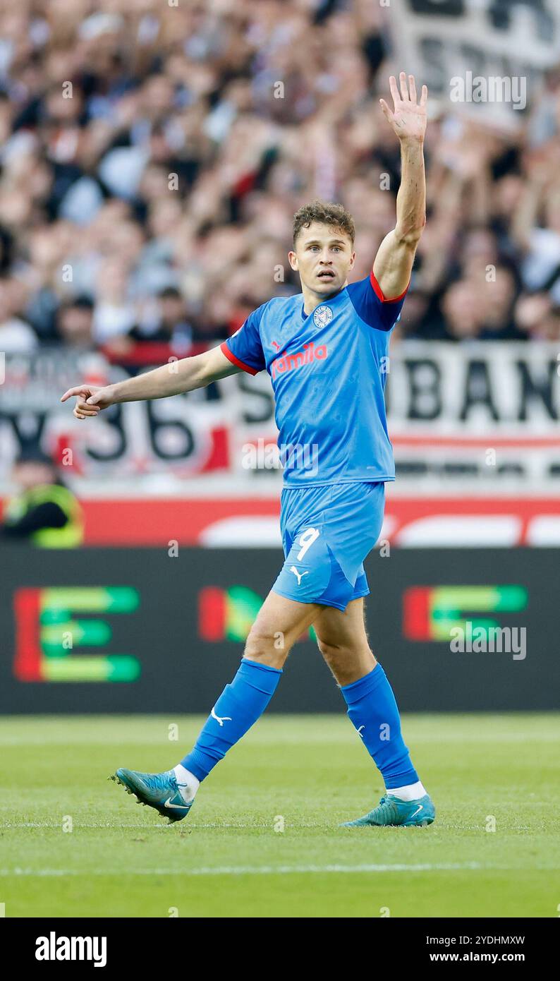 Stoccarda, Germania. 26 ottobre 2024. Im Bild: Benedikt Pichler (Holstein Kiel, 9), 26.10.2024, Fussball, Bundesliga, LE NORMATIVE VfB Stuttgart - Holstein Kiel, GER, Stuttgart, MHP Arena, DFL VIETANO QUALSIASI USO DI FOTOGRAFIE COME SEQUENZE DI IMMAGINI E/O QUASI-VIDEO. Credito: dpa/Alamy Live News Foto Stock