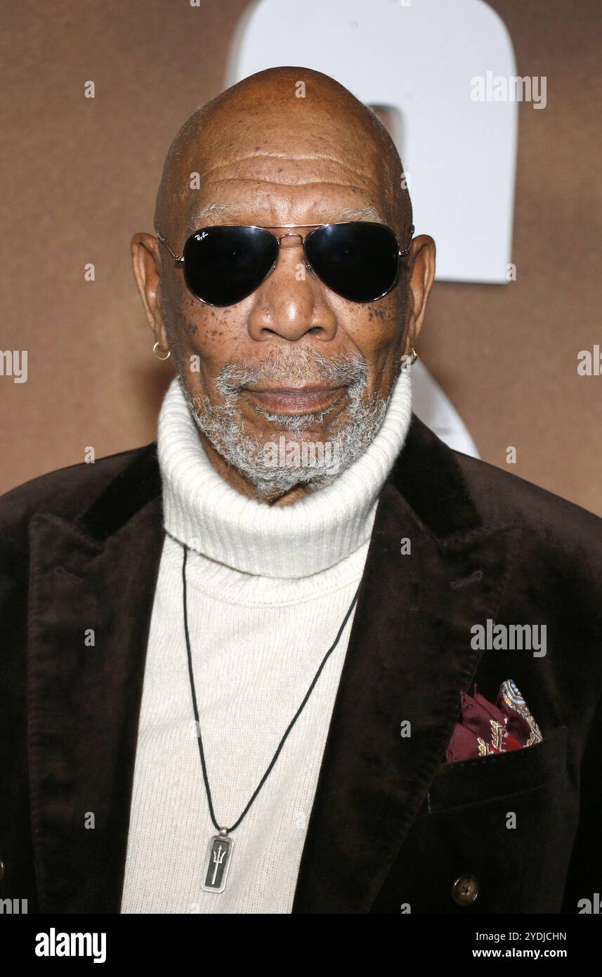 Morgan Freeman alla prima di Los Angeles della seconda stagione di "Lioness" tenutasi al Linwood Dunn Theater di Hollywood, USA il 23 ottobre 2024. Foto Stock