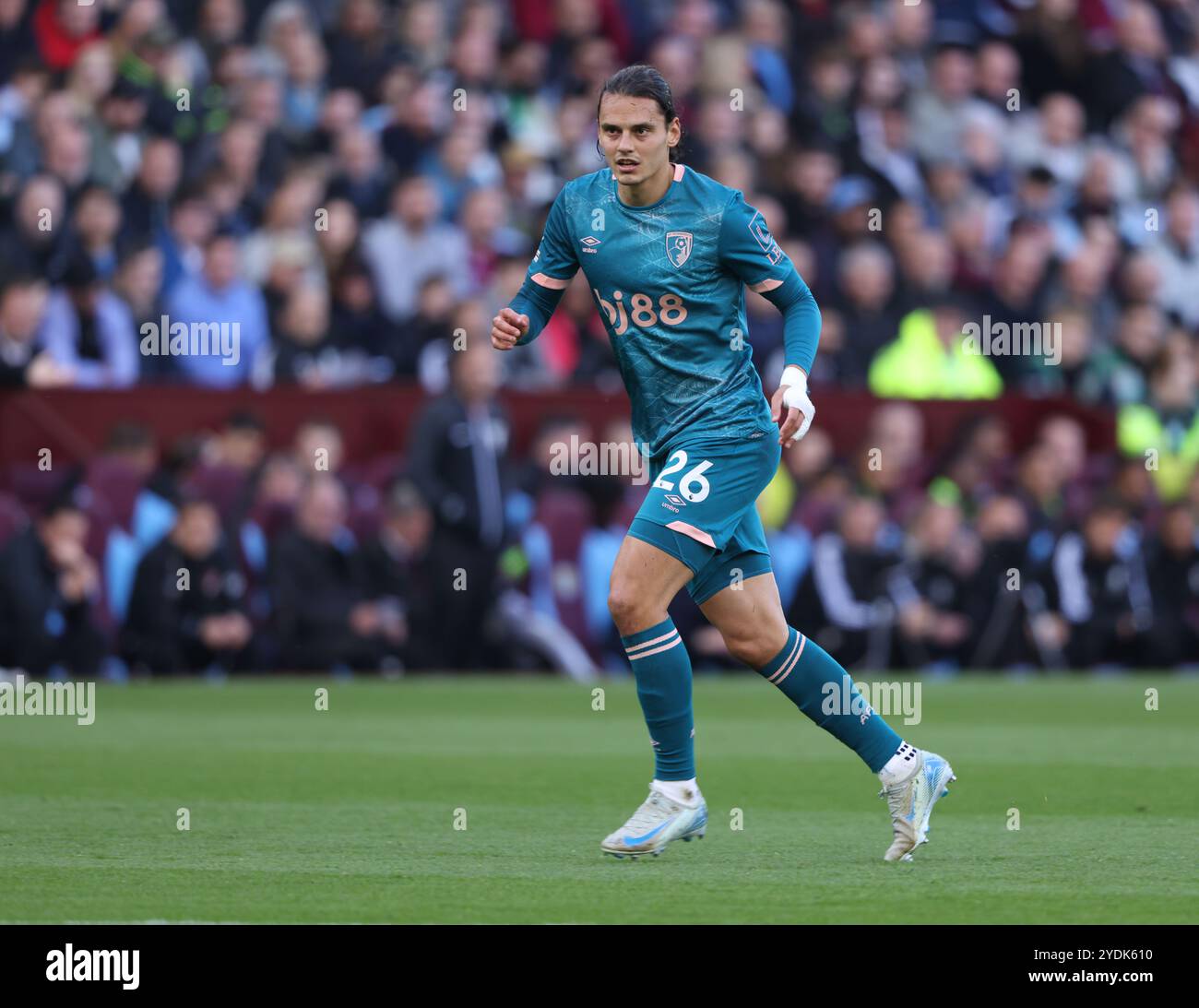 Birmingham, Regno Unito. 26 ottobre 2024. Enes Unal (AFC B) all'Aston Villa contro AFC Bournemouth EPL Match, a Villa Park, Birmingham, Regno Unito, il 26 ottobre 2024. Crediti: Paul Marriott/Alamy Live News Foto Stock