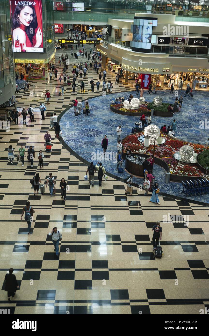01.03.2019, Singapore, Repubblica di Singapore, Asia, Una vista dell'area di partenza con i negozi al Terminal 1 dell'Aeroporto Changi, Asia Foto Stock