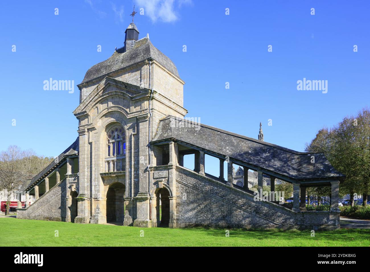 Basilica di Sainte Anne del XIX secolo, secondo più grande sito di pellegrinaggio in Francia, Sainte-Anne-d'Auray, Breton Santez-Anna-Wened, dipartimento di Morbihan Foto Stock