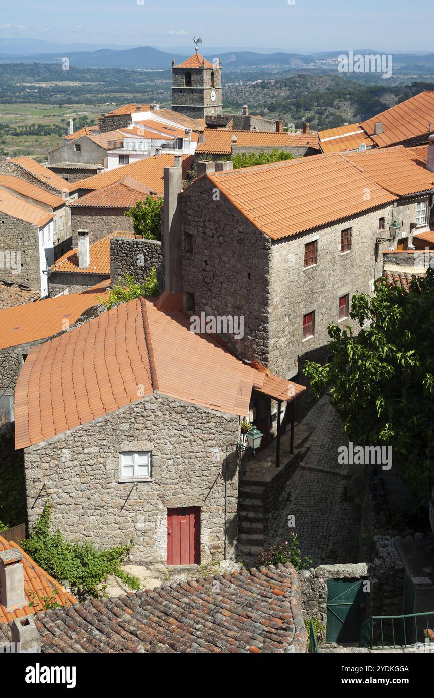 13/06/2018, Monsanto, Portogallo, Europa, vista dall'alto del villaggio montano portoghese di Monsanto, Europa Foto Stock