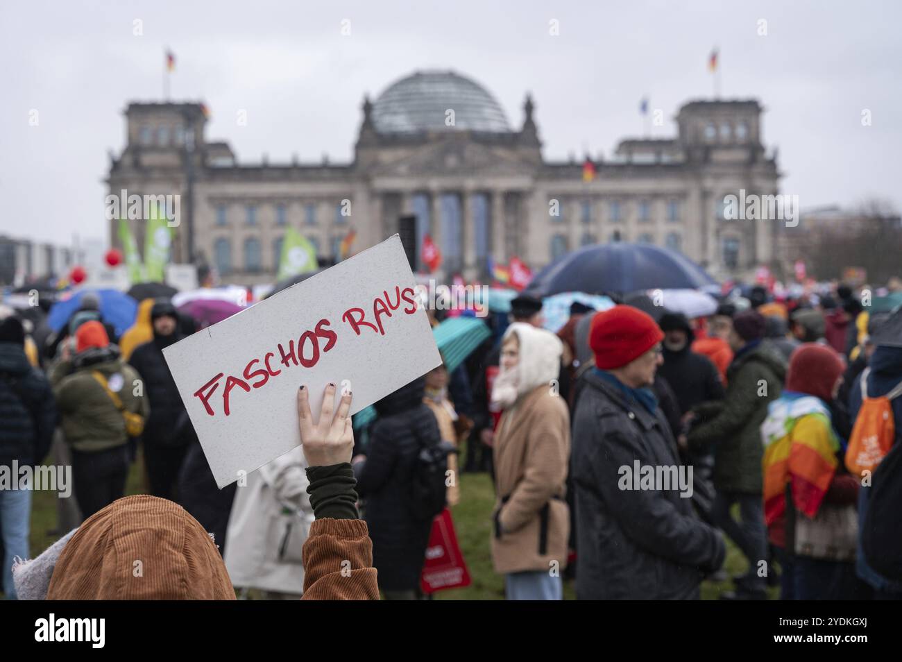 03/02/2024, Berlino, Germania, Europa, Brandmauer-dimostrazione protesta di massa contro la destra e per la tolleranza con 100, 000 partecipanti registrati o Foto Stock