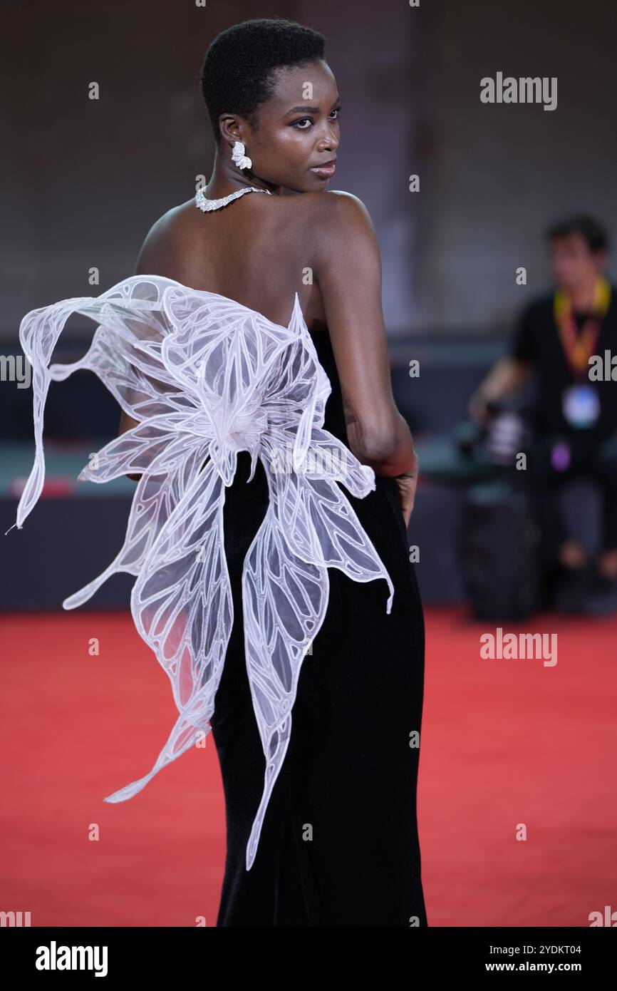 Maria Borges partecipa al Red carpet "Diva futura" durante la 81a Mostra Internazionale d'Arte cinematografica di Venezia al Palazzo del Cinema di Venezia il 4 settembre 2024. Foto Stock