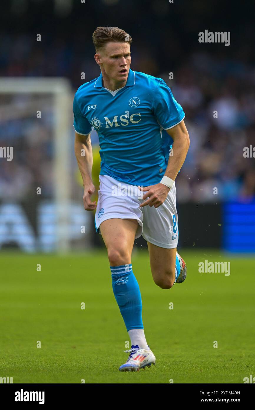 Scott McTominay della SSC Napoli in azione durante la partita di serie A tra SSC Napoli e US Lecce allo Stadio Diego Armando Maradona di Napoli, in Italia Foto Stock