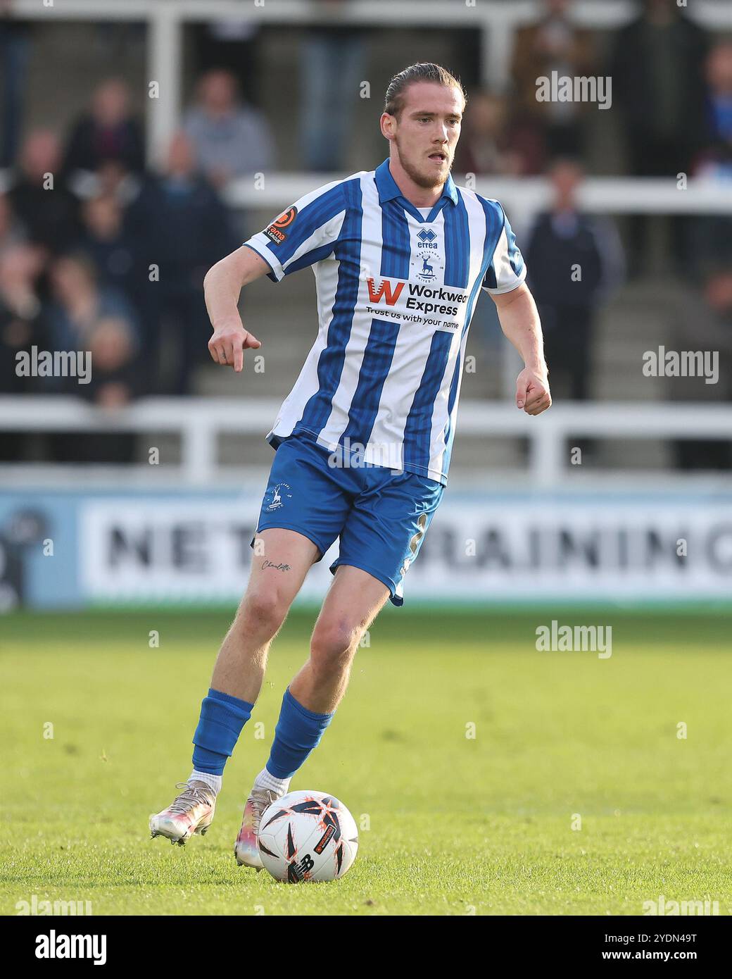 Daniel Dodds dell'Hartlepool United durante la partita della Vanarama National League tra Hartlepool United e Aldershot Town al Victoria Park di Hartlepool, sabato 26 ottobre 2024. (Foto: Mark Fletcher | mi News) crediti: MI News & Sport /Alamy Live News Foto Stock