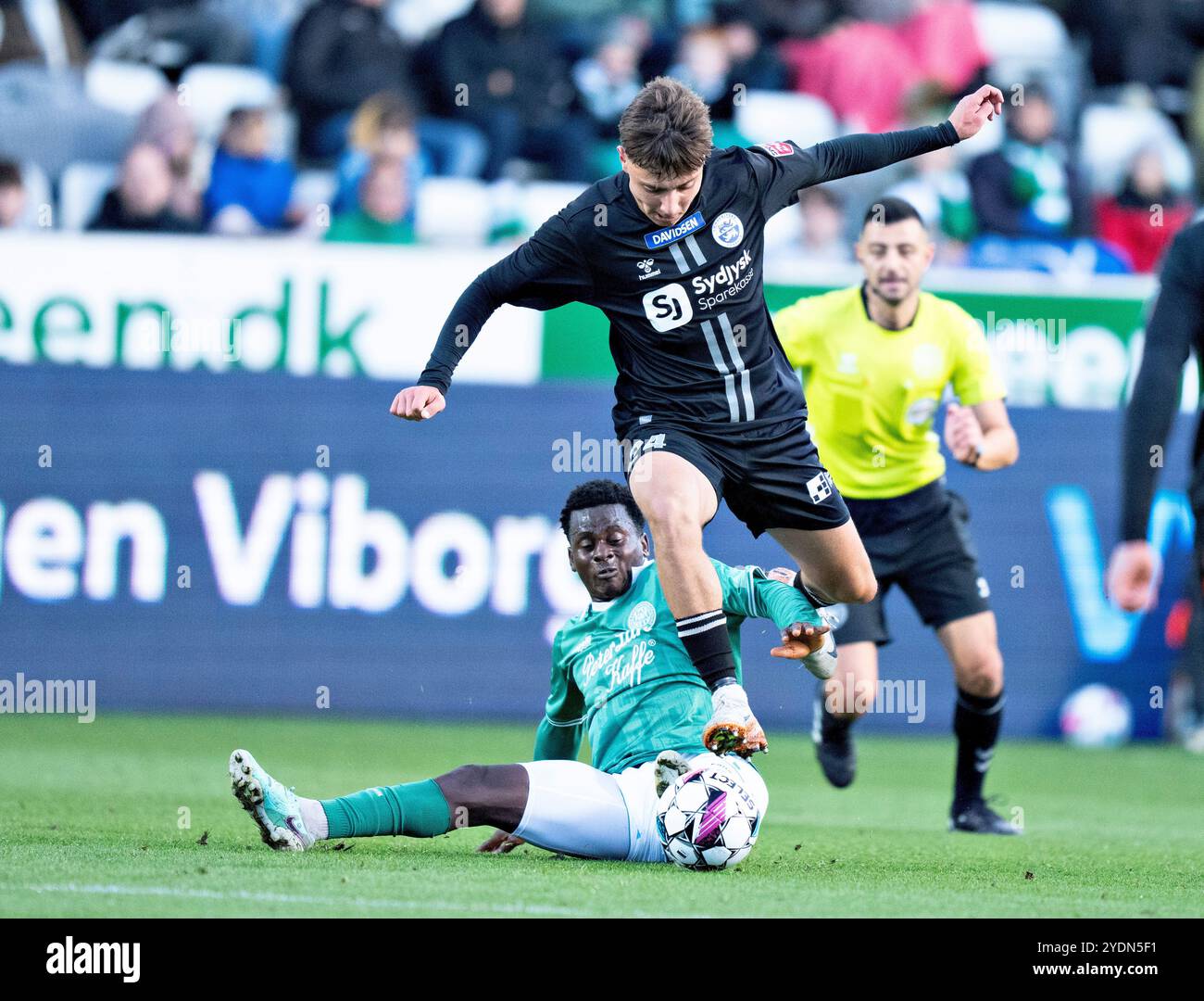 Viborg, Danimarca. 27 ottobre 2024. Olti Hyseni di Soenderjyske nel match di super campionato tra Viborg FF e Soenderjyske all'Energi Viborg Arena, domenica 27 ottobre 2024. (Foto: Henning Bagger/Ritzau Scanpix) credito: Ritzau/Alamy Live News Foto Stock