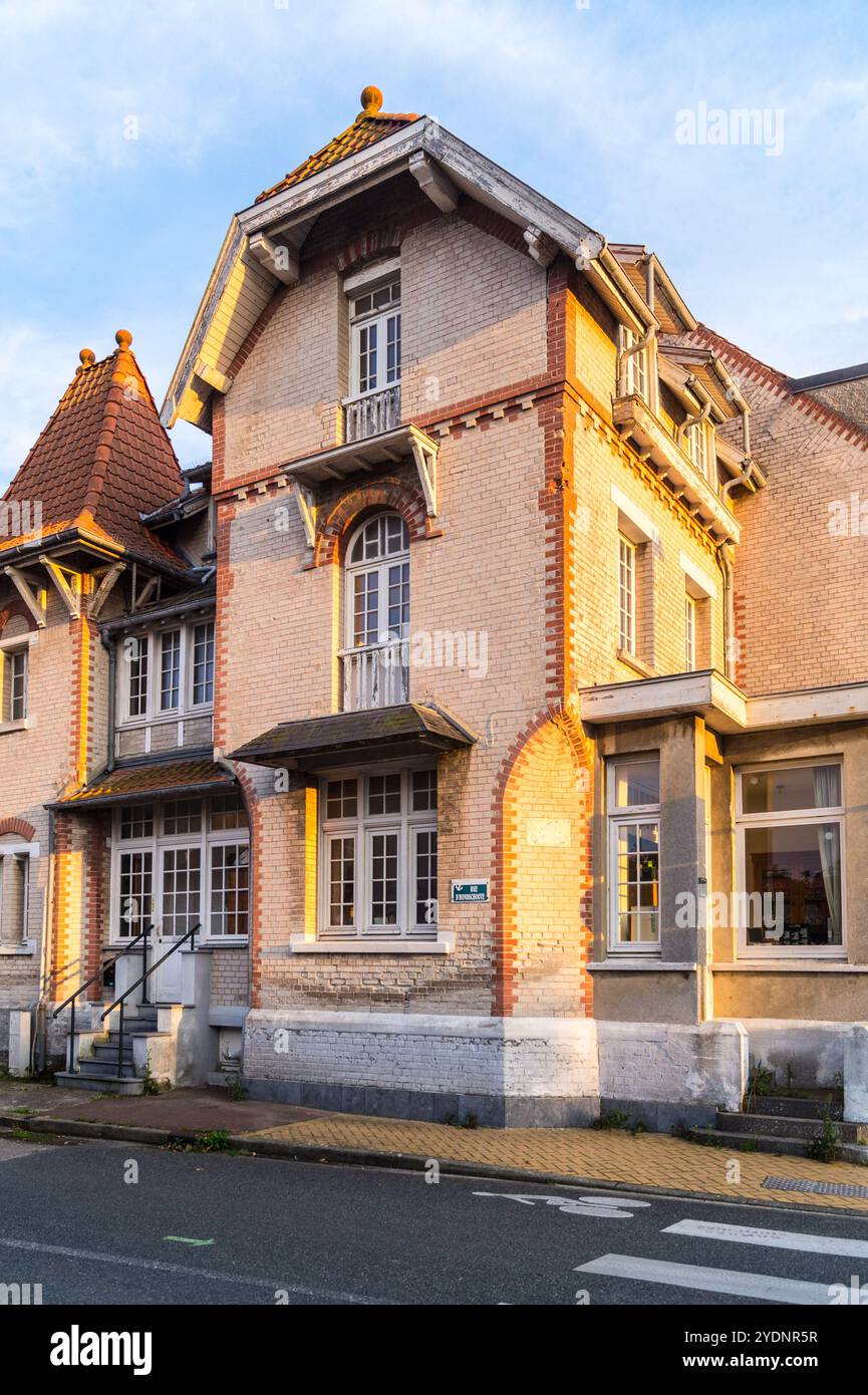 Villa, stile architettonico Art Nouveau, Bray-Dunes, Hauts de France Foto Stock