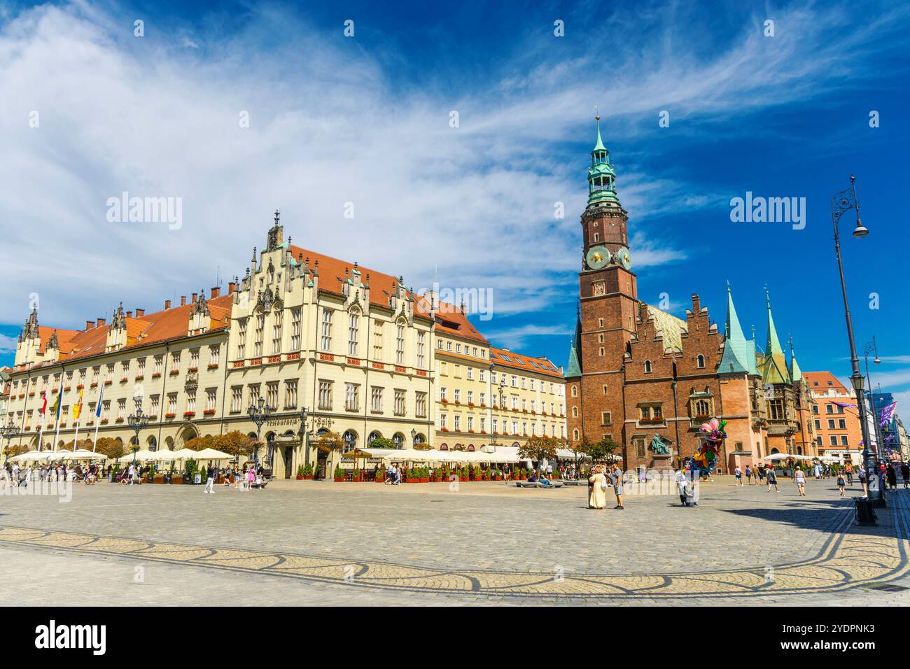 Piazza del mercato della città vecchia e il Municipio della città vecchia di Breslavia, Polonia Foto Stock