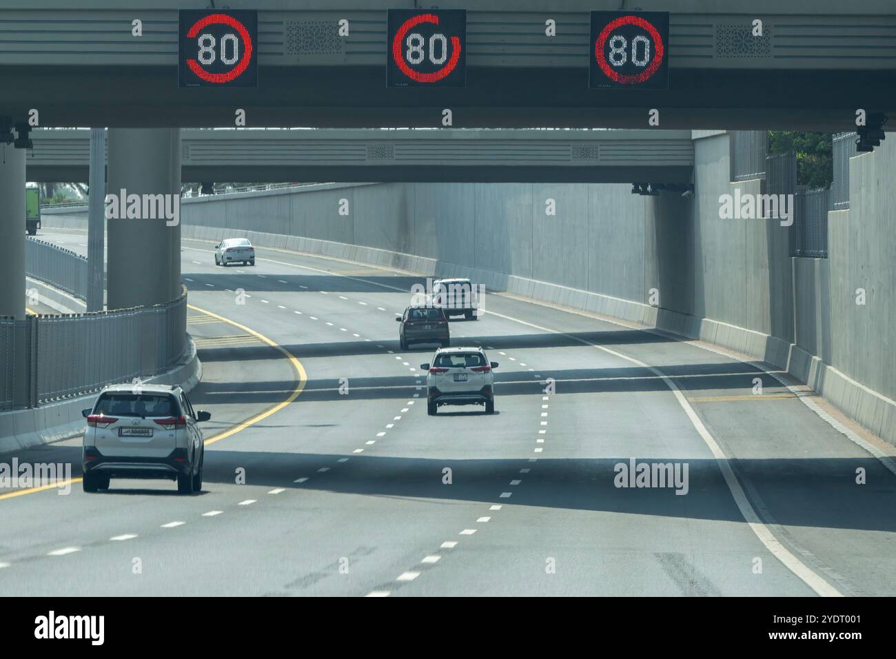 L'autostrada Dukhan in Qatar. Qatar Roads and Traffic Foto Stock