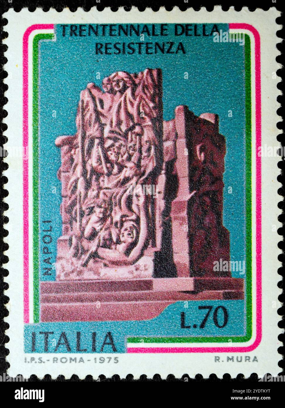 Monumento ai quattro giorni di Napoli - 30° anniversario della resistenza 1975 - francobollo italiano Foto Stock