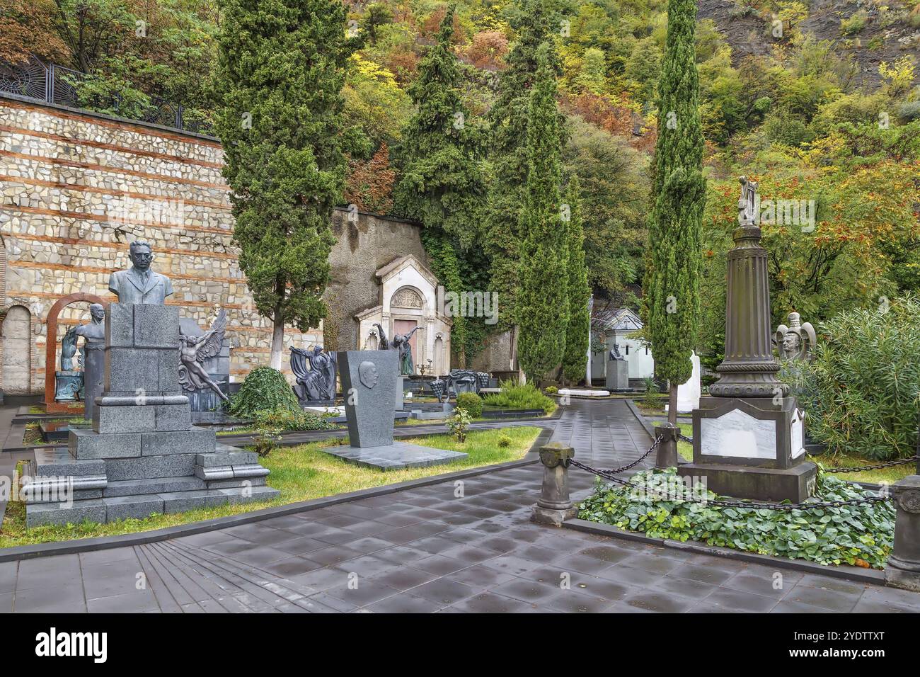 Il Pantheon di Mtatsminda è una necropoli di Tbilisi, Georgia, dove alcuni dei più importanti scrittori, artisti, studiosi ed eroi nazionali di Georg Foto Stock