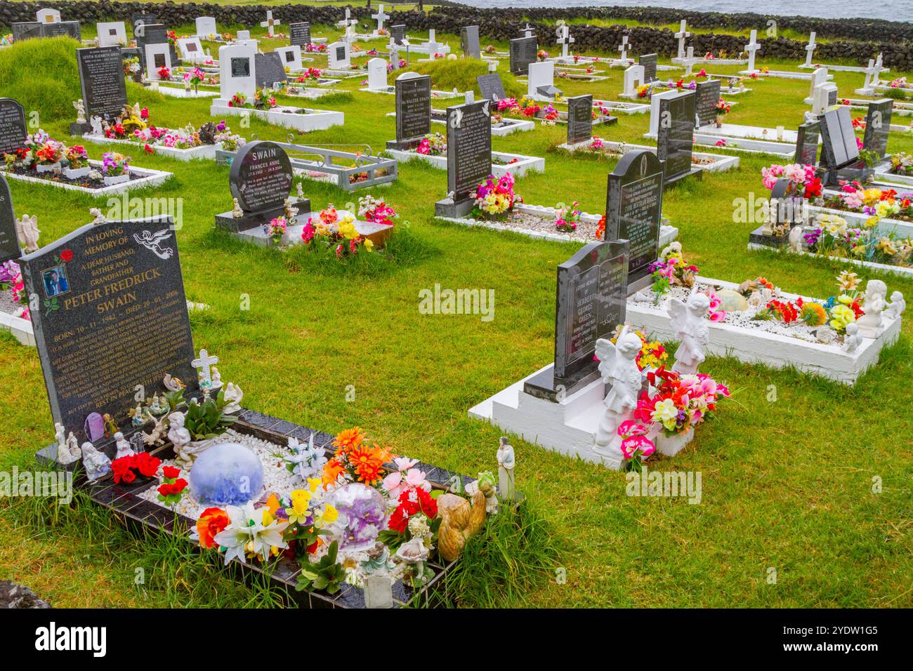 Vista del cimitero di Tristan da Cunha, il luogo abitato più remoto della Terra, Tristan da Cunha, Oceano Atlantico meridionale Foto Stock
