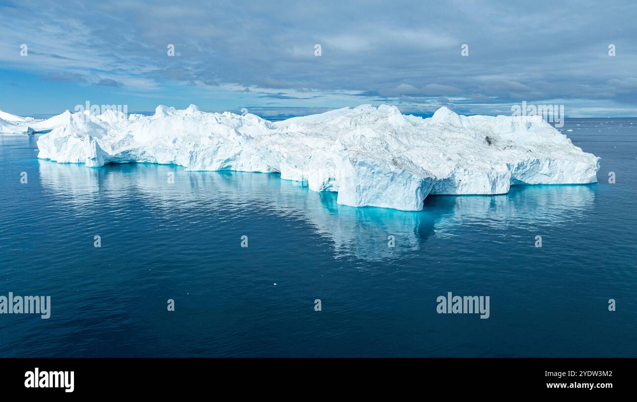 Aerea dell'Ilulissat Icefjord, sito patrimonio dell'umanità dell'UNESCO, Groenlandia occidentale, Danimarca, regioni polari Foto Stock