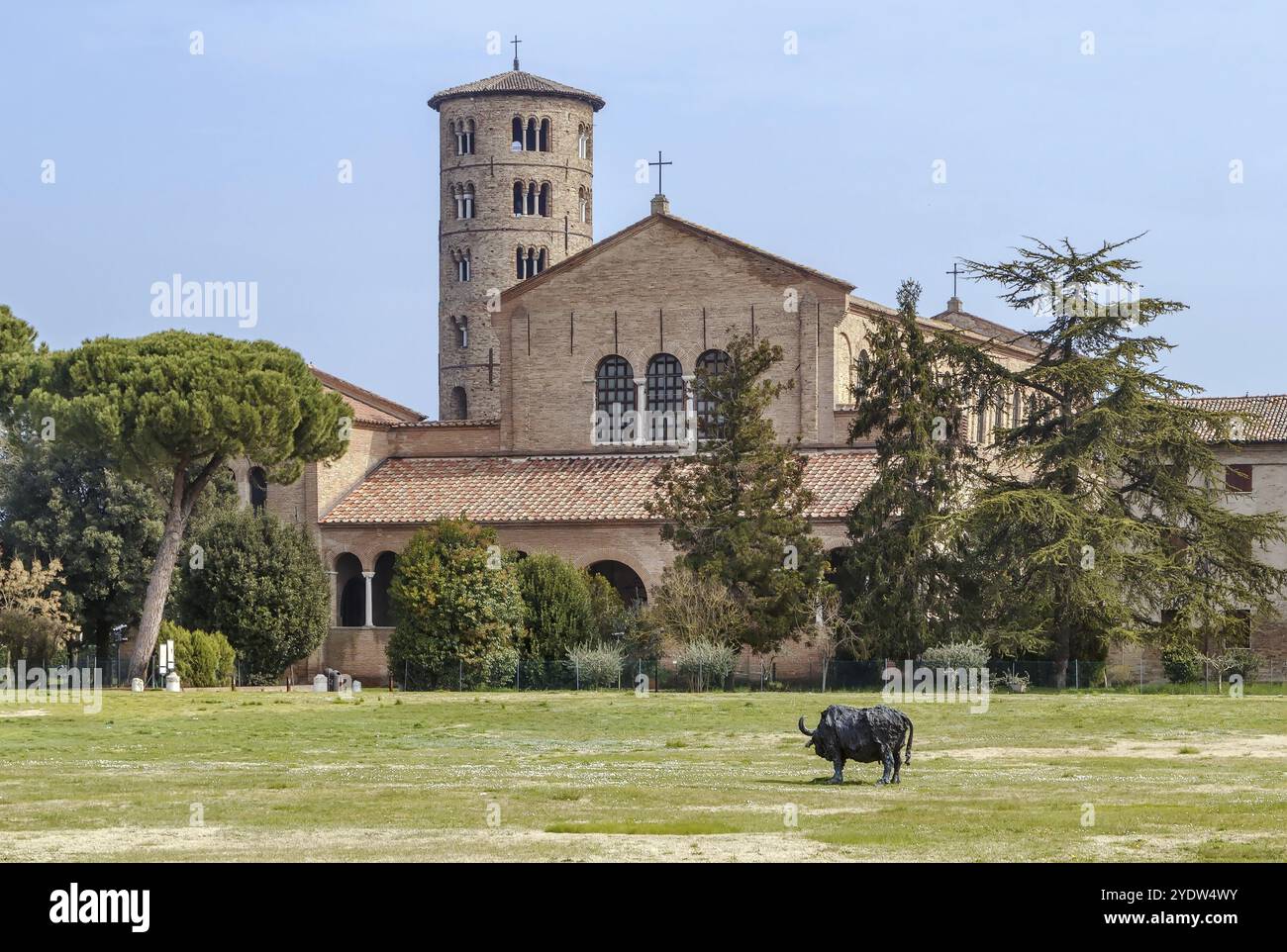 La Basilica di Sant'Apollinare in Classe è un importante monumento di arte bizantina vicino a Ravenna, Italia, Europa Foto Stock