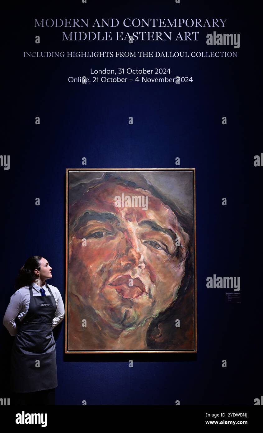 Christie's, Londra, Regno Unito. 28 ottobre 2024. Anteprima dell'arte mediorientale moderna e contemporanea, tra cui Marhala Part 2 (punti salienti della Dalloul Art Collection), con l'asta dal vivo che si terrà il 31 ottobre Le attrazioni principali includono: Marwan (1934, Damasco), Head, stima £180.000-250.000. Crediti: Malcolm Park/Alamy Live News Foto Stock