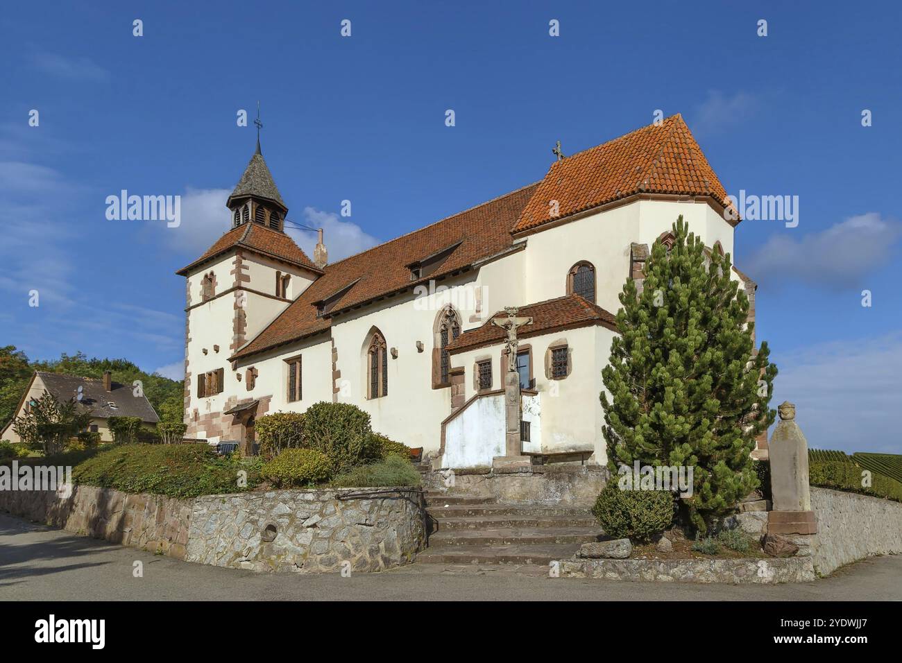 Cappella di San Sebastien sulla strada del vino dell'Alsazia a Dambach la Ville, Alsazia Foto Stock