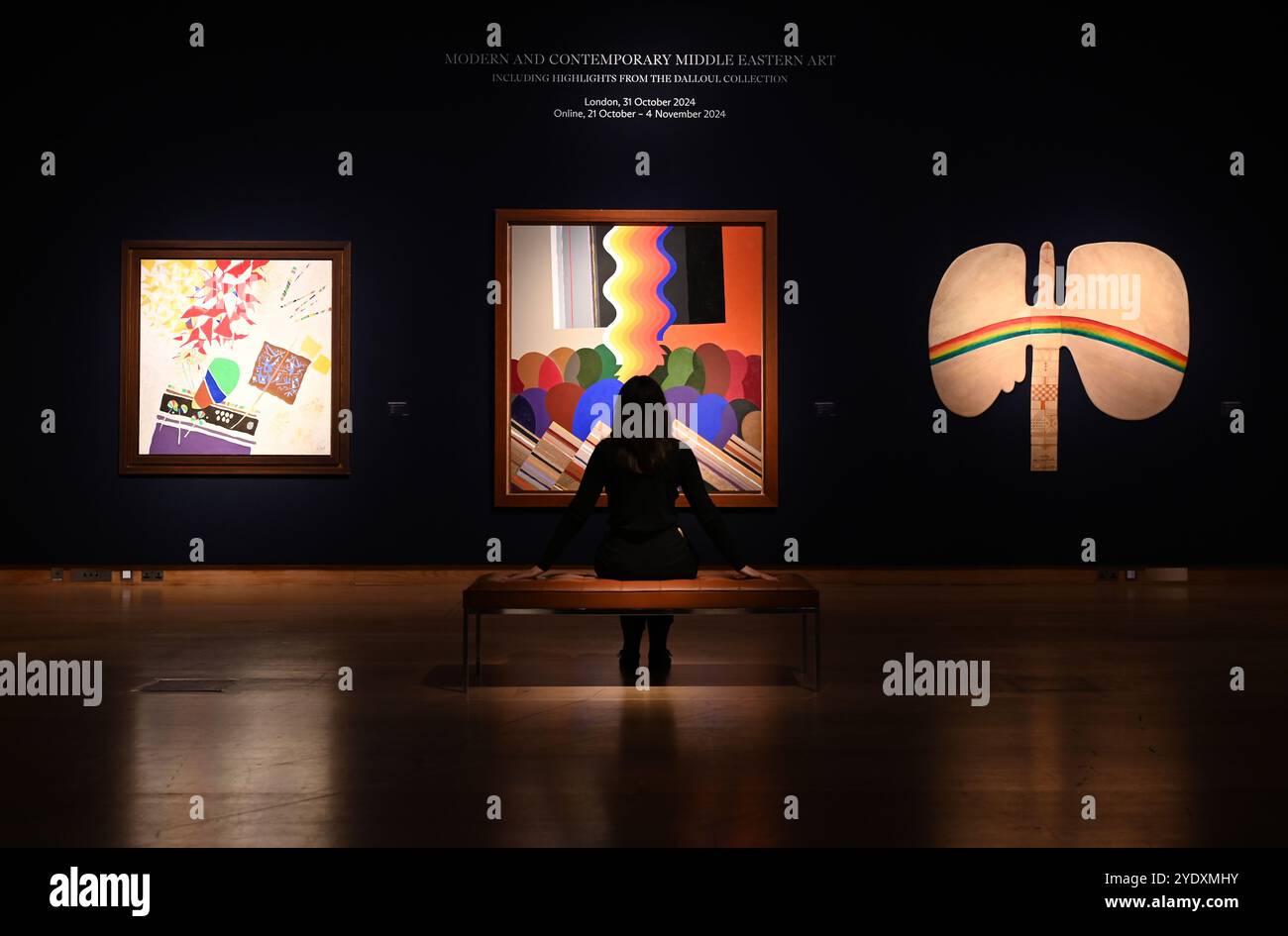 Basandosi sul successo dello scorso anno di Marhala: Highlights della collezione Dalloul, Christie's è onorata di offrire un secondo eccezionale gruppo di opere della collezione Dalloul, Beirut. Formata dal Dr. Ramzi Dalloul e Saeda El Husseini e avanzata dal loro figlio, Dr. Basel Dalloul, la collezione presenta un viaggio coinvolgente attraverso la storia dell'arte araba moderna e contemporanea. Foto Stock