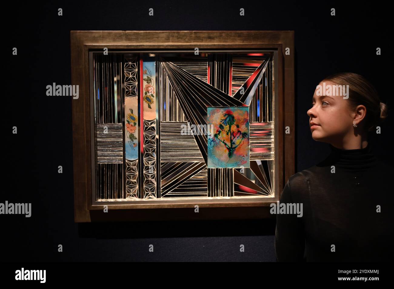 Basandosi sul successo dello scorso anno di Marhala: Highlights della collezione Dalloul, Christie's è onorata di offrire un secondo eccezionale gruppo di opere della collezione Dalloul, Beirut. Formata dal Dr. Ramzi Dalloul e Saeda El Husseini e avanzata dal loro figlio, Dr. Basel Dalloul, la collezione presenta un viaggio coinvolgente attraverso la storia dell'arte araba moderna e contemporanea. Foto Stock