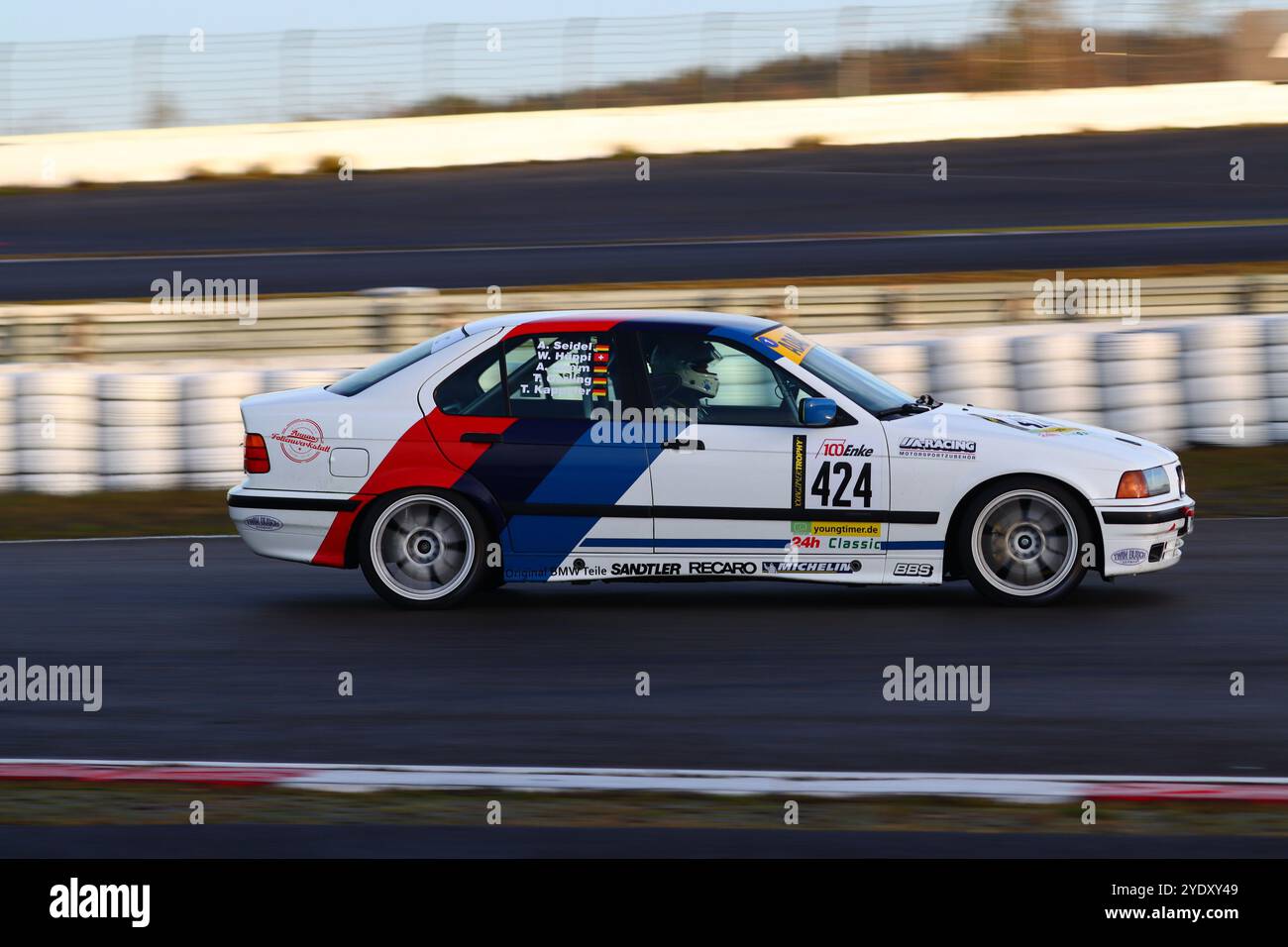 #424 Thomas Kappeler (Bad Saulgau/GER) / Willy Hueppi (CHE), BMW E36, Team: Motorsport, ADAC Youngtimer Trophy, 'Schwedenkreuz', Nuerburgring, Deutschland, 26.10.2024 foto: Eibner-Pressefoto/Juergen Augst Foto Stock