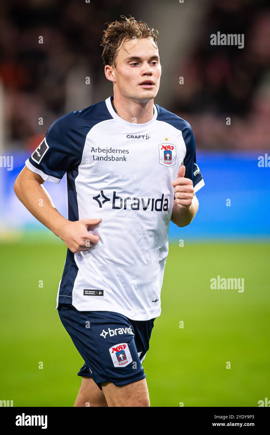 Herning, Danimarca. 27 ottobre 2024. Kristian Arnstad (10) dell'Aarhus GF visto durante il 3F Superliga match tra FC Midtjylland e Aarhus GF al MCH Arena di Herning. Foto Stock