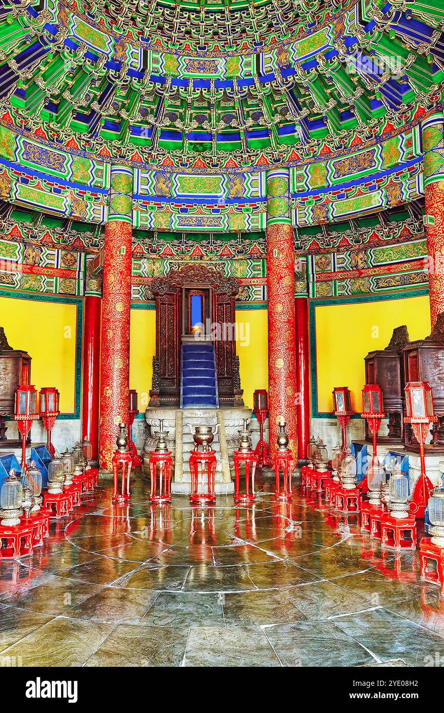 PECHINO, CINA- 18 MAGGIO 2015: All'interno della sala di preghiera per il buon raccolto nel complesso Tempio del cielo di Pechino. Cina. Foto Stock