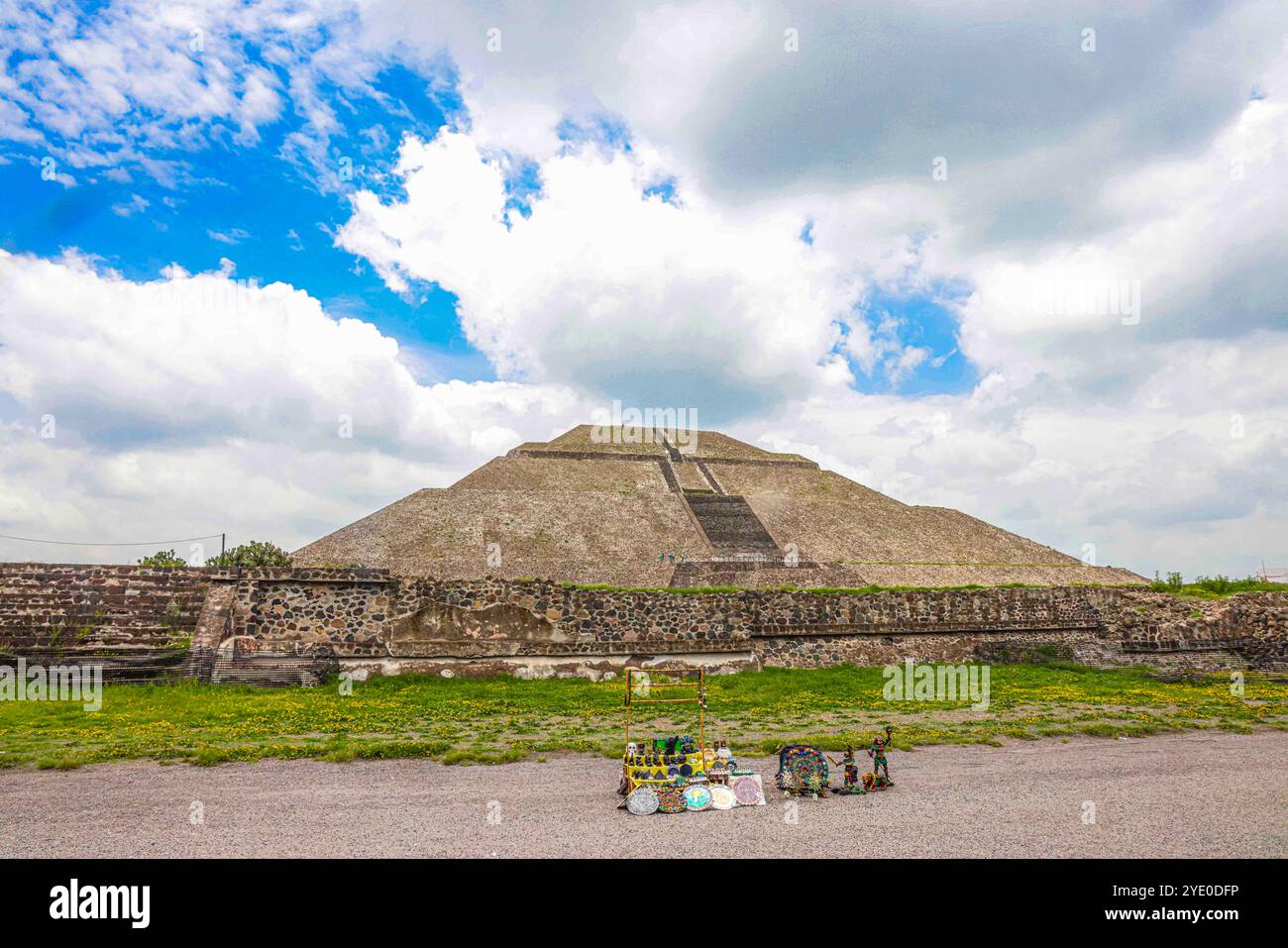 Piramide del sole teotihuacan immagini e fotografie stock ad alta risoluzione - Alamy