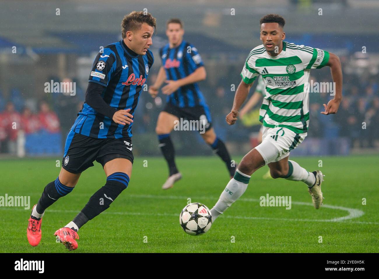 Mateo Retegui di Atalanta BC 1907 in azione durante la partita di calcio MD1 di UEFA Champions League 2024/2025 League tra Atalanta BC e Celtic Foto Stock