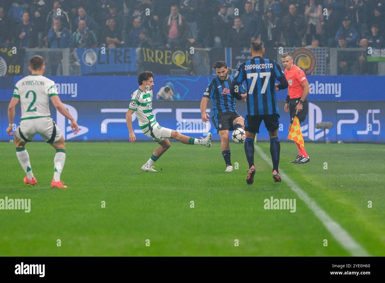 Sead Kolasinac dell'Atalanta BC 1907 in azione durante la partita di calcio della fase MD1 della UEFA Champions League 2024/2025 tra l'Atalanta BC e il Celtic Foto Stock