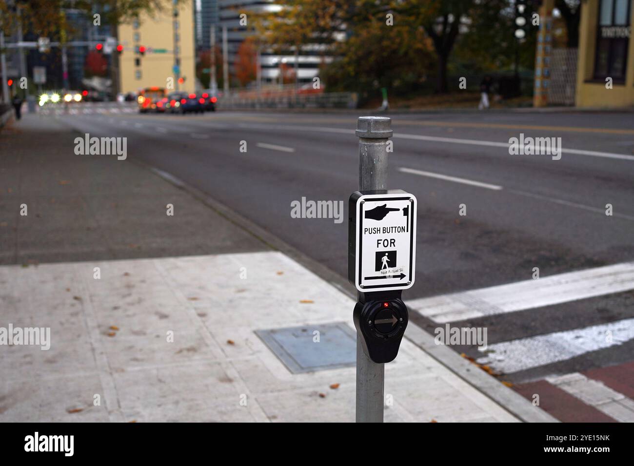 Segnale per il passaggio a Seattle, Washington, Stati Uniti. Foto Stock