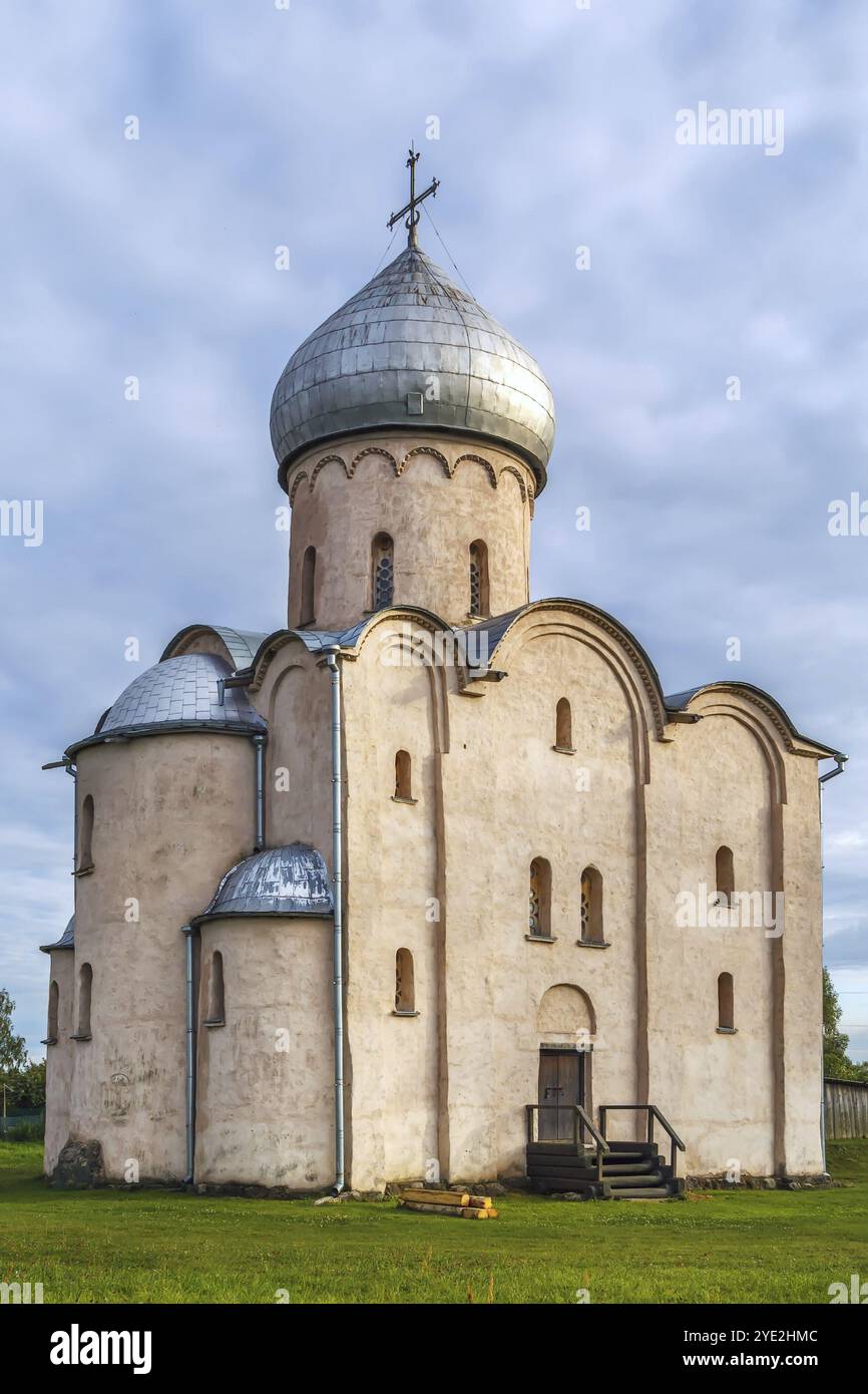 Chiesa del nostro Salvatore sulla collina di Nereditsa, 1198, è una chiesa famosa in tutto il mondo a Veliky Novgorod, Russia, Europa Foto Stock