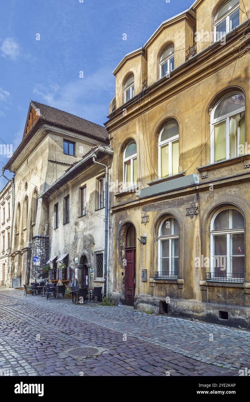 Strada con ex sinagoghe nel distretto di Kazimierz, Cracovia, Polonia, Europa Foto Stock