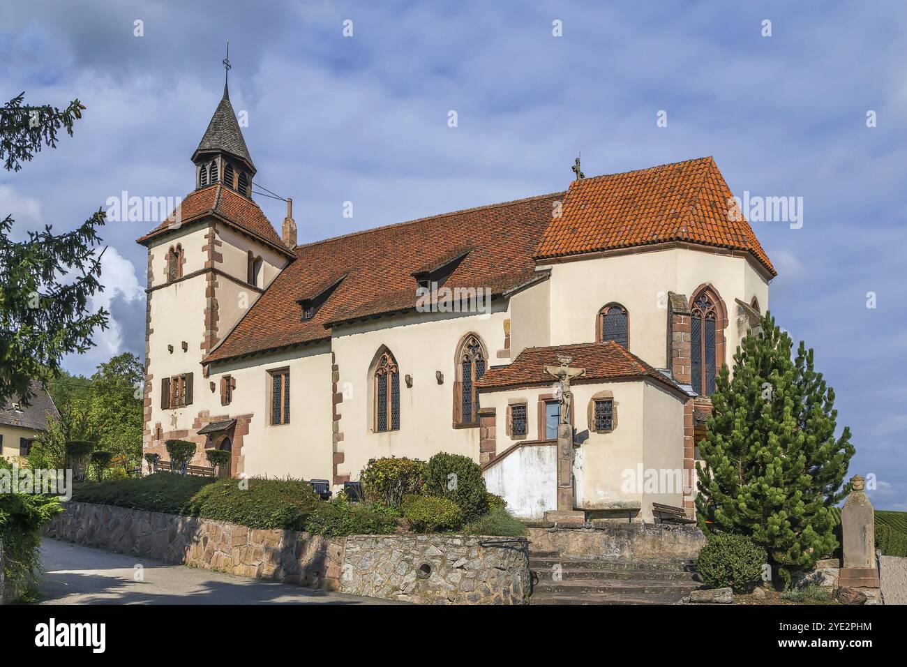 Cappella di San Sebastien sulla strada del vino dell'Alsazia a Dambach la Ville, Alsazia Foto Stock